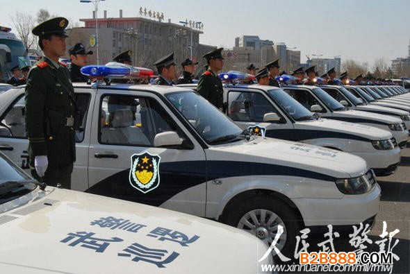 巡逻官兵整装待发