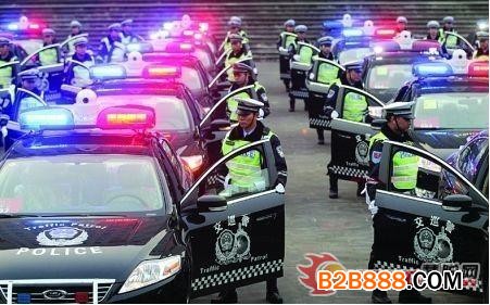 重庆交巡警新型警车